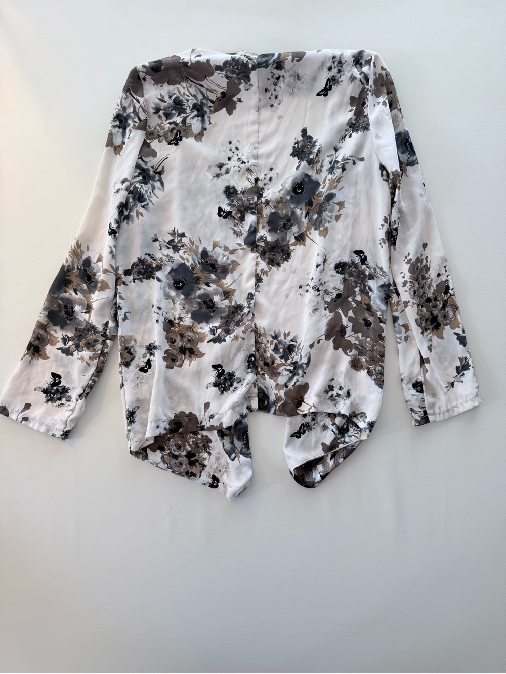 Astr Floral Open-Front Blouse in White, Brown & Gray - Picture 3 of 5
